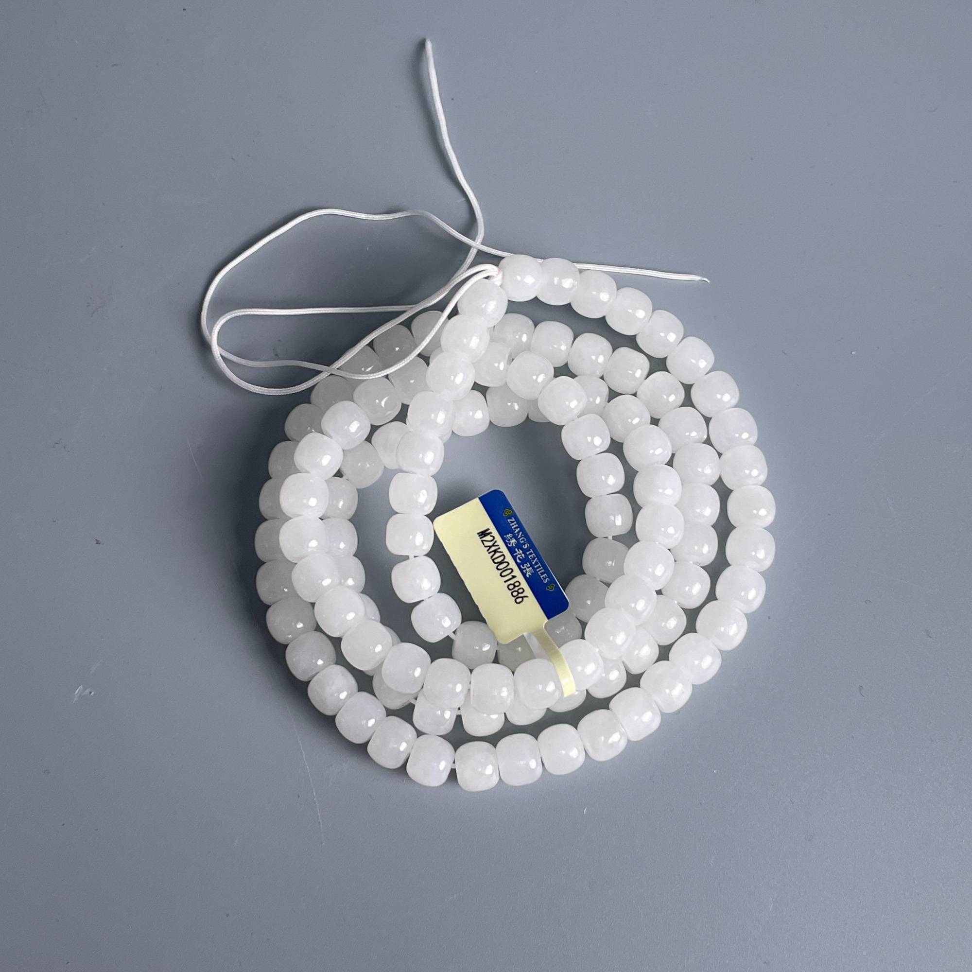 20世纪中期到后期和田白玉老型108珠串M2XKD001886/摆件/绣花张