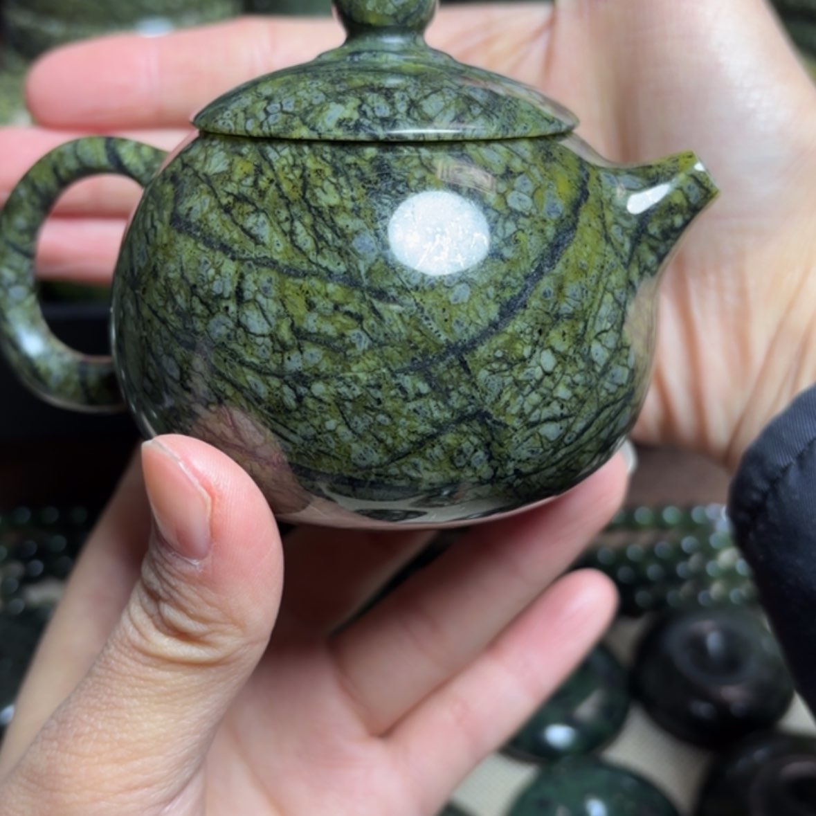 【闪购商品】蛇纹石玉壶未镶嵌桔*、