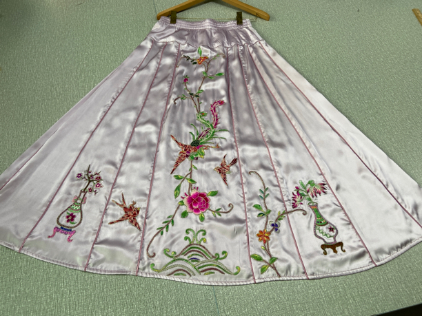 马面裙带老绣手绣改良过定位，显瘦，能拍则有货（已改价）直接拍