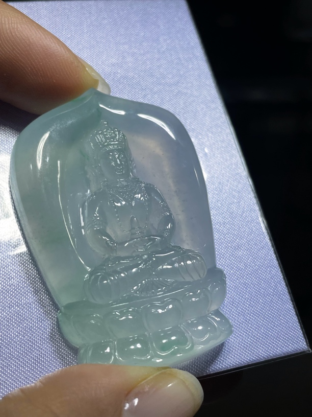 天然缅甸翡翠冰飘绿无量寿佛吊坠