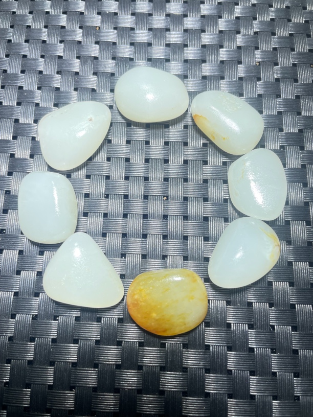 新疆和田玉原石手串73.9g