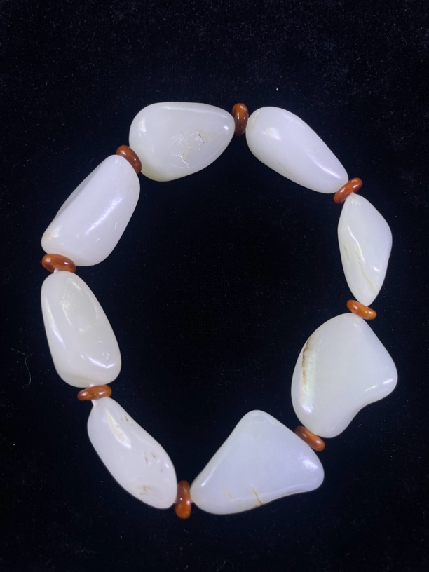 新疆和田玉原石光白籽手串90.4g