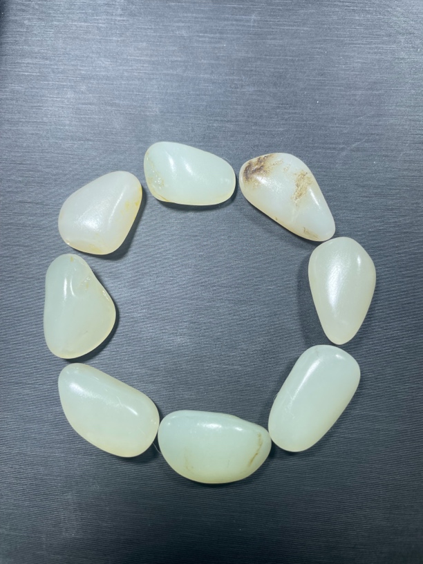 新疆和田玉原石手串42.8g