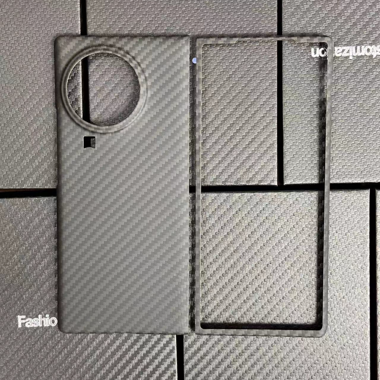 Vivo Xfold2/Xfold凯夫拉芳纶纤维碳纤维超薄裸机手感散热手机壳。