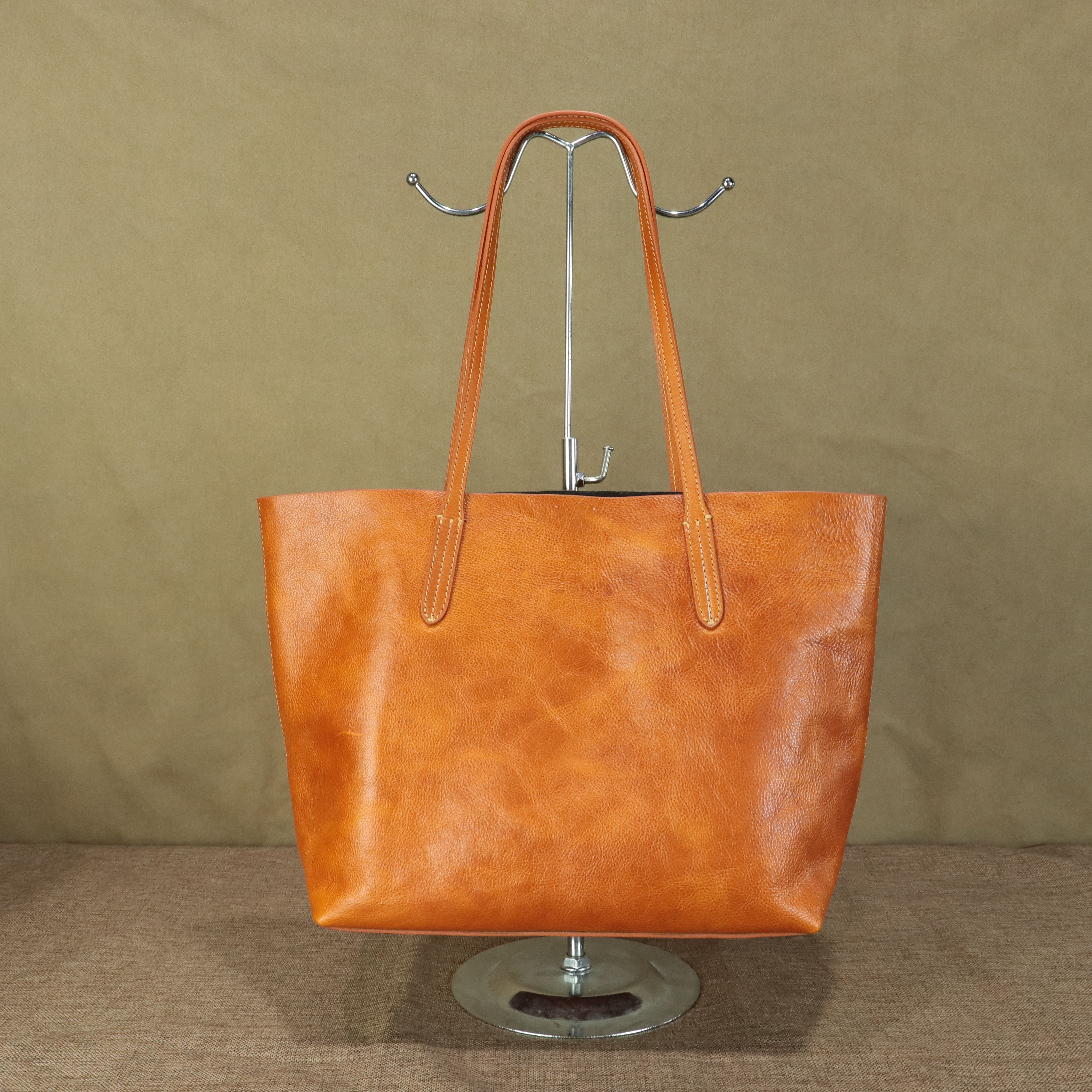 头层牛皮高油脂油蜡真皮女士百搭休闲单肩斜挎腋下妈咪托特包包