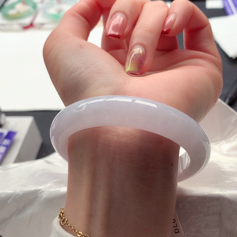 【闪购商品】翡翠手镯未镶嵌樱花粉55-56