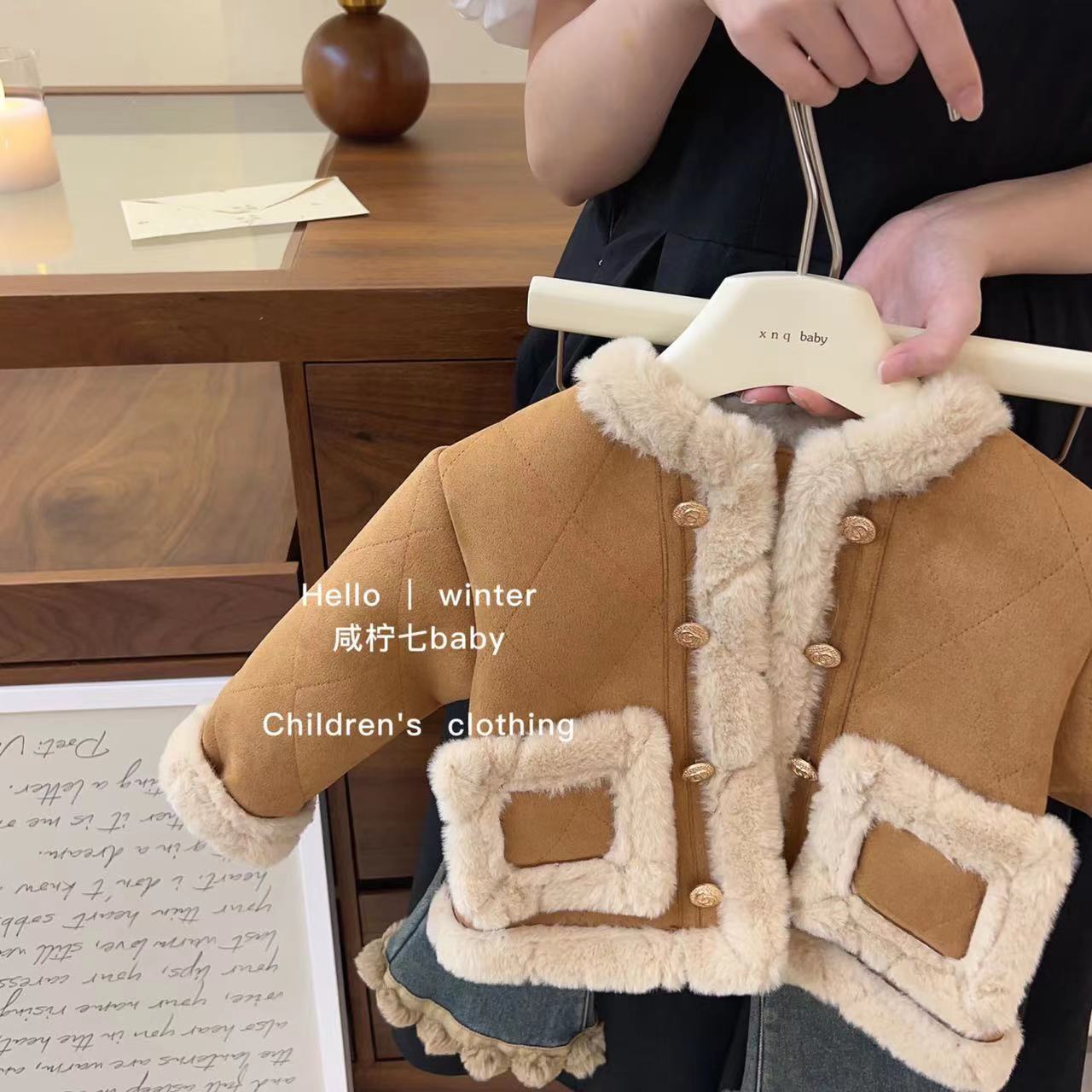 女童冬装套装2023新款女宝洋气皮毛外套儿童加绒加厚牛仔裤两件aj