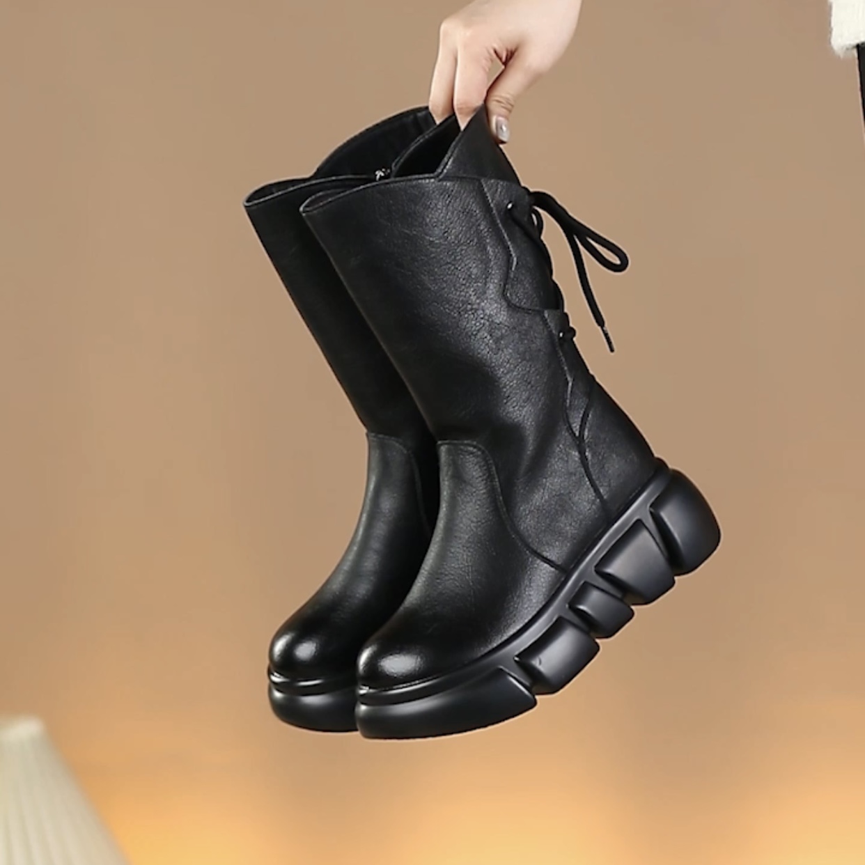 2024冬季新款马丁靴女中筒高腰厚底松糕靴子女加绒保暖时尚女靴子