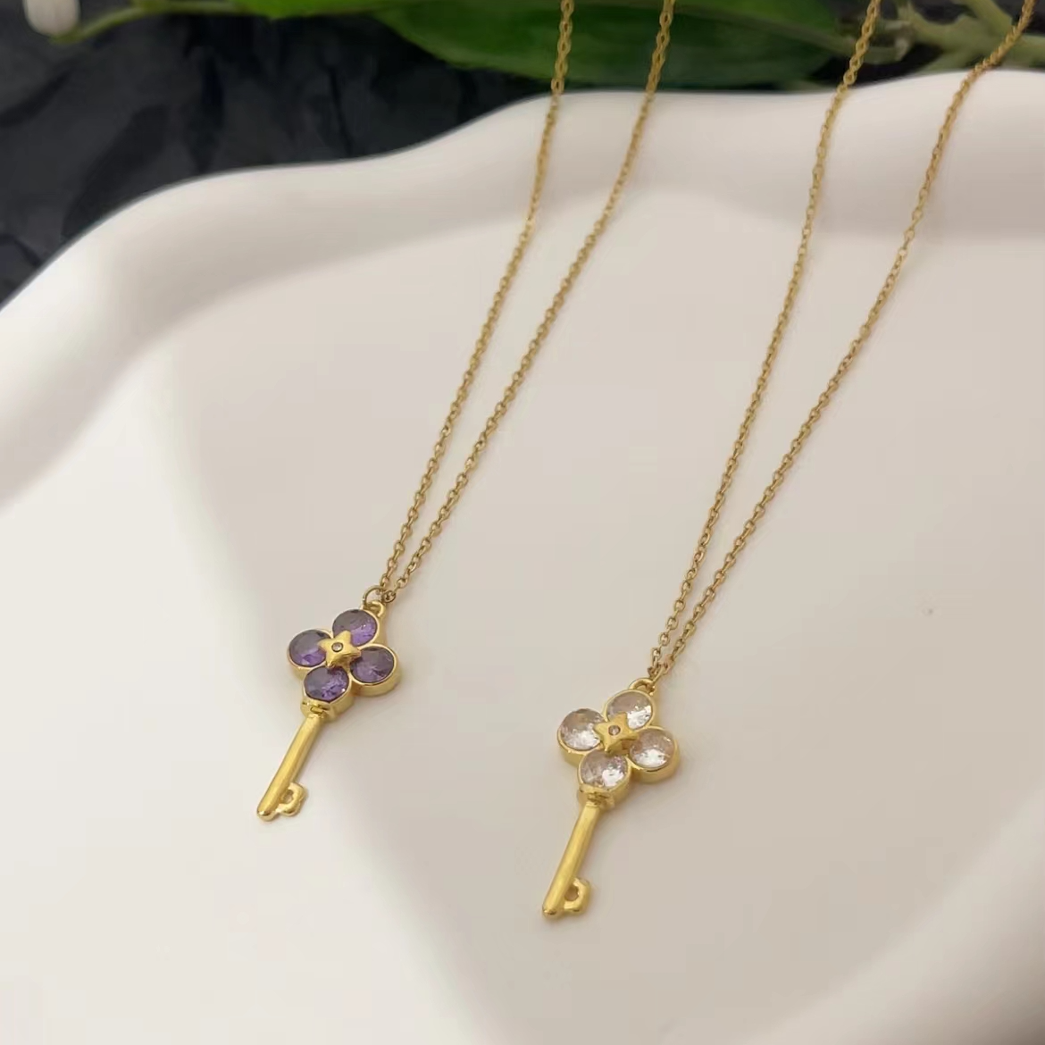 钛钢项链 【Kiss娜】钛钢2479时尚紫色白色钥匙项链