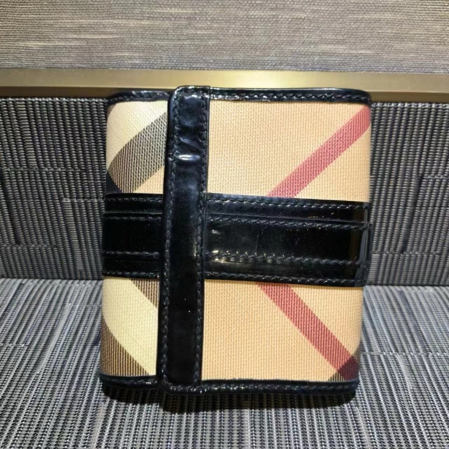 95新 BURBERRY/博柏利 格纹钱包661 1696
