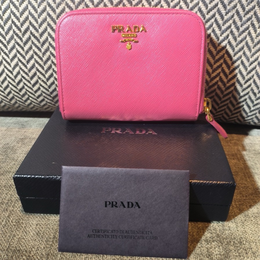 95新 Prada/普拉达  粉色钱包  672 0557