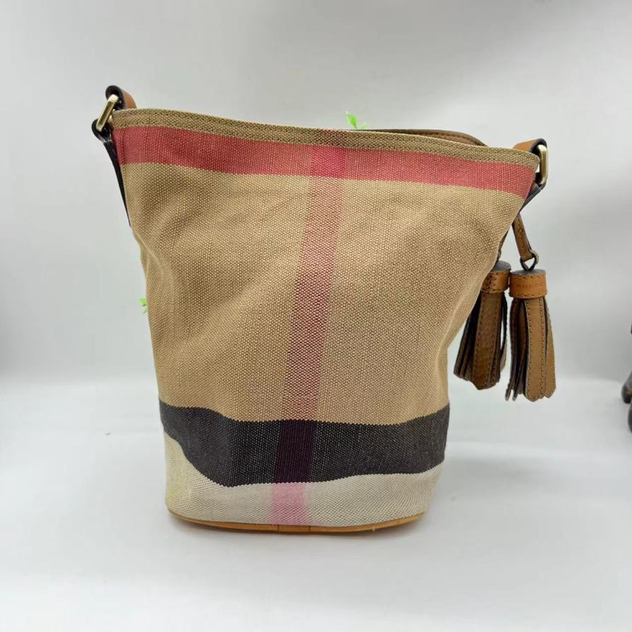 95新 BURBERRY/博柏利  Burberry巴宝莉水桶637 4972