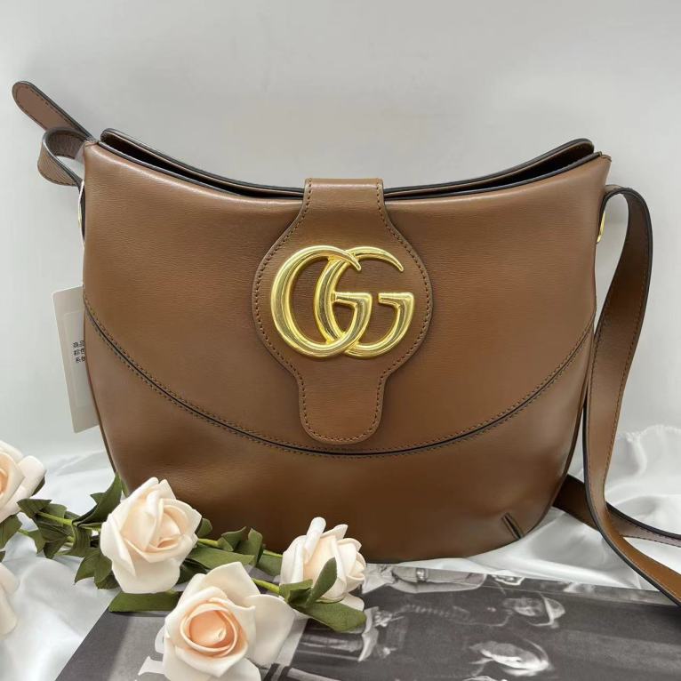95新 GUCCI/古驰 棕色单肩包   668  8215