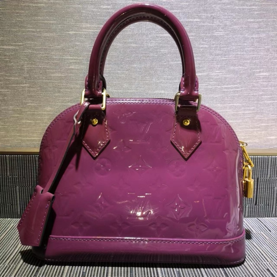 95新 LouisVuitton/路易威登 红色漆皮贝壳包661 1060
