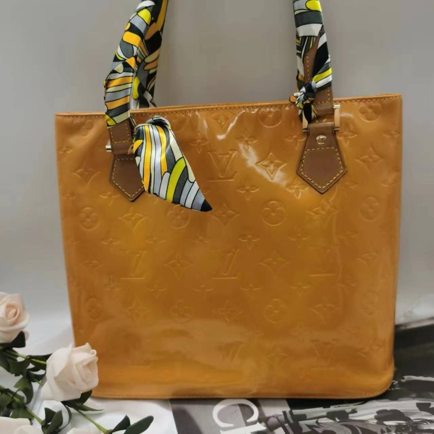 95新 LouisVuitton/路易威登 黄色漆皮薇薇安661 9529