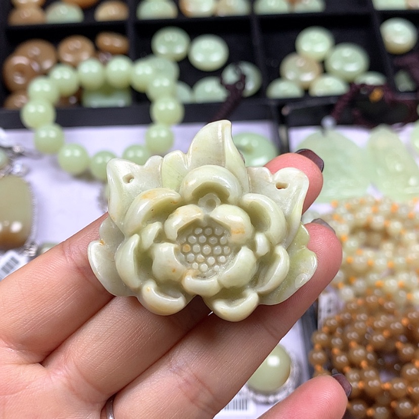 【闪购商品】软玉颈饰未镶嵌