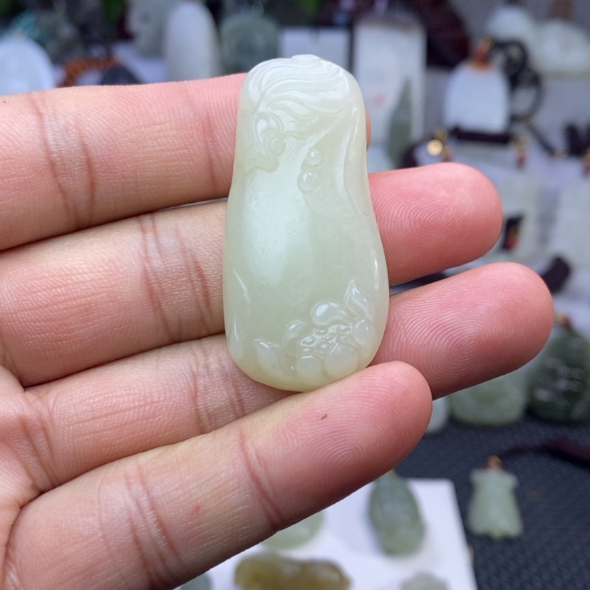 【闪购商品】和田玉颈饰未镶嵌跳*