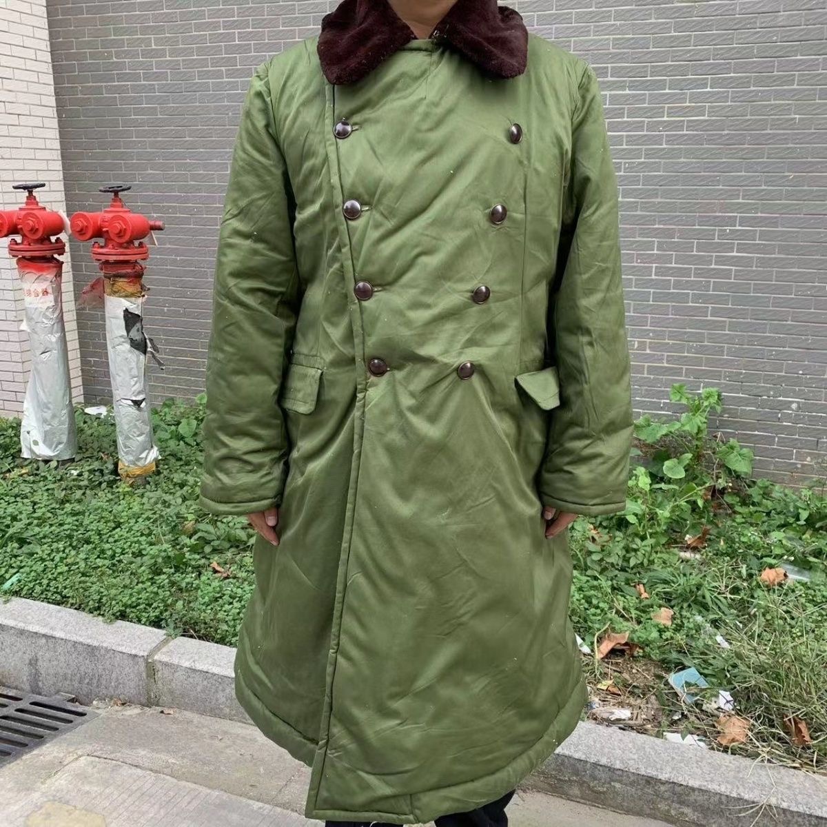 老式绿色棉大衣皮毛一体男士大衣中长款东北防寒保暖大毛领老款