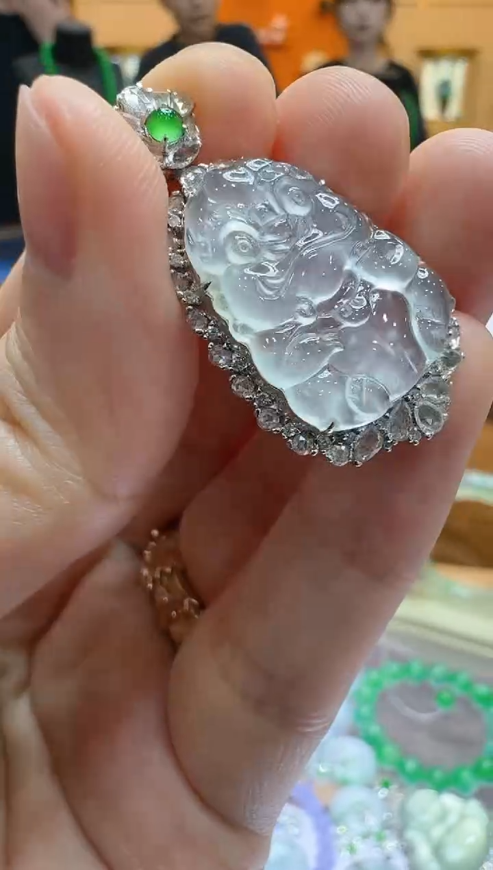 【闪购商品】翡翠吊坠(不含链)18K金镶嵌多样性团购发一件