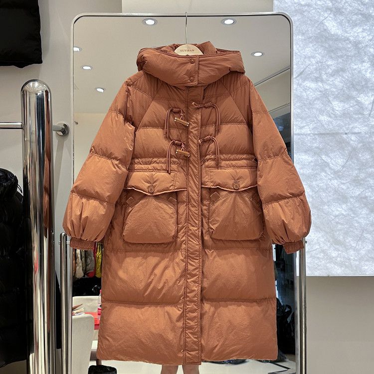 反季新款牛角扣羽绒服女中长韩版过膝连帽收腰加厚设计感小众外套