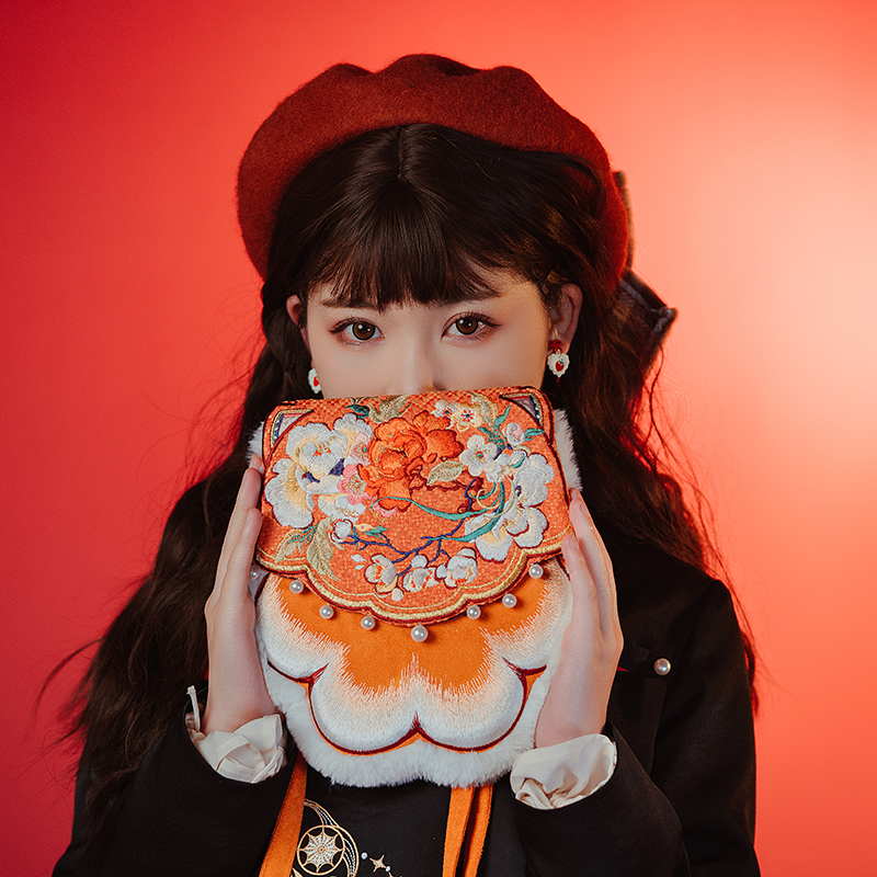 【锦瑟衣庄】2022年春季 萌虎周边 挎包 手机包 暖耳虎爪秋冬绣花