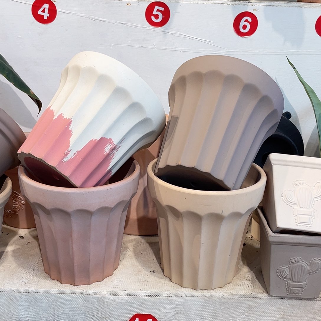 红陶20CM（含）-50CM（不含）18×18(1个)