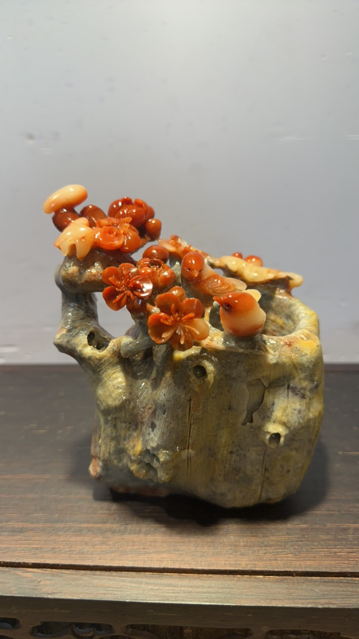 寿山石精致雅摆笔筒：喜上眉梢