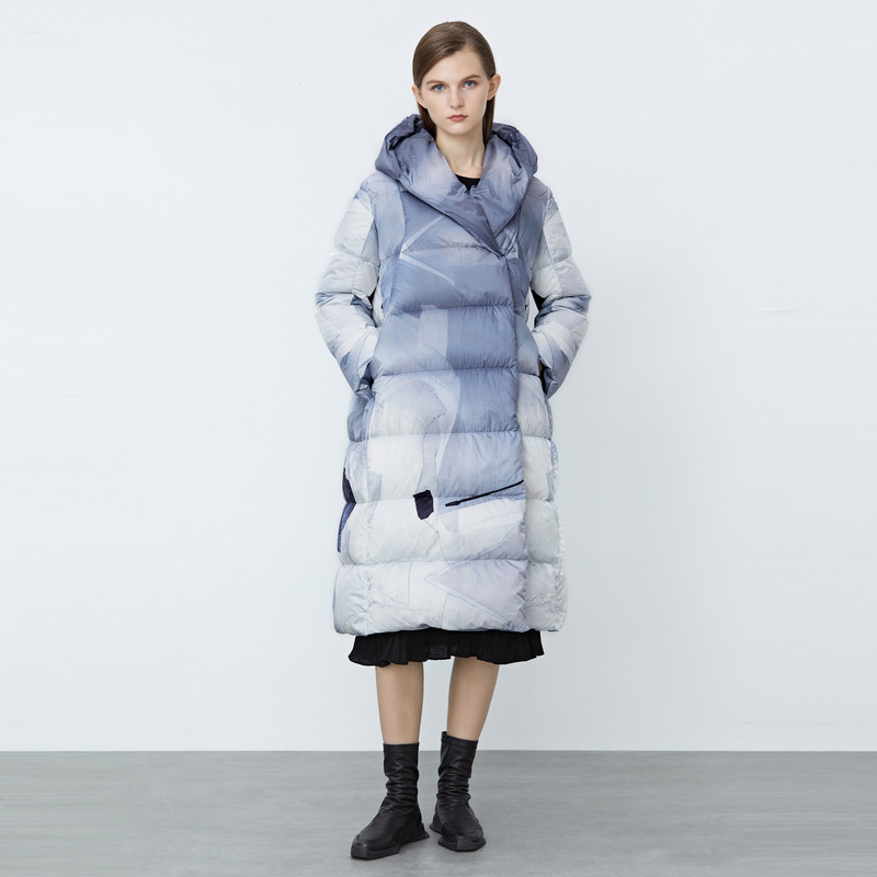 S·DEER冬季保暖防风休闲连帽撞色晕染宽松长款羽绒服S21482480