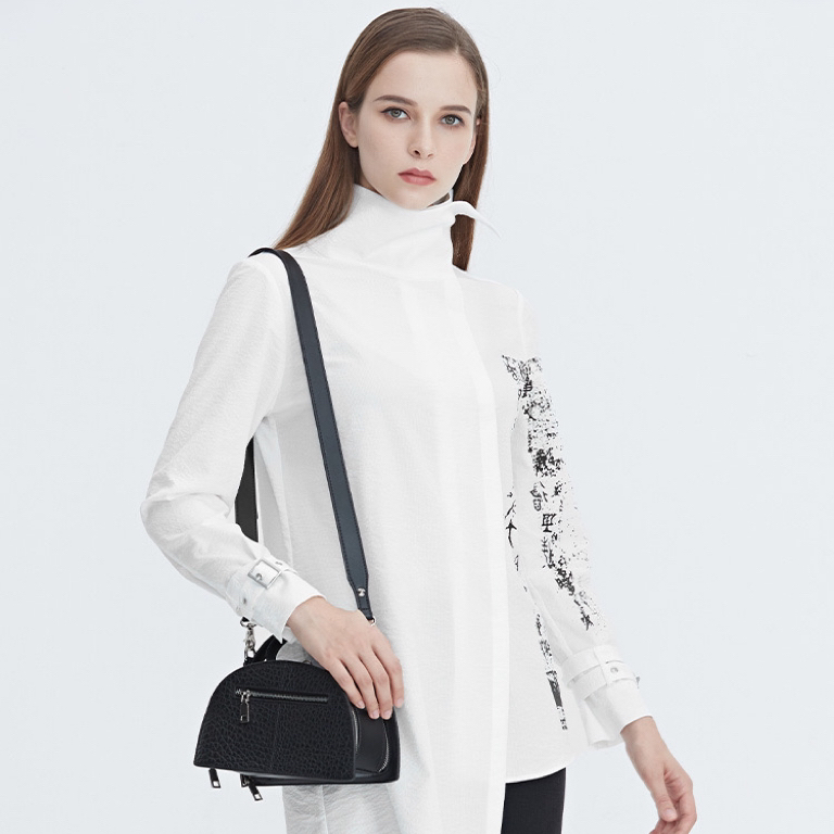 S.DEER圣迪奥女装时尚气质百搭显瘦立领拼接印花衬衫S20480502