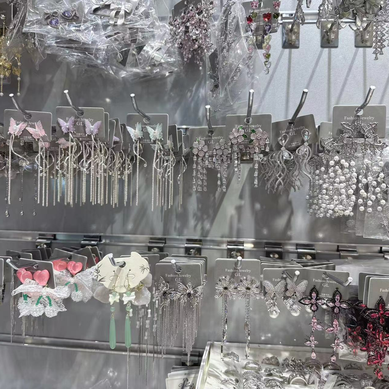 铜合金耳饰 铜合金耳饰 直播间链接轻奢时尚气质百搭饰品轻奢