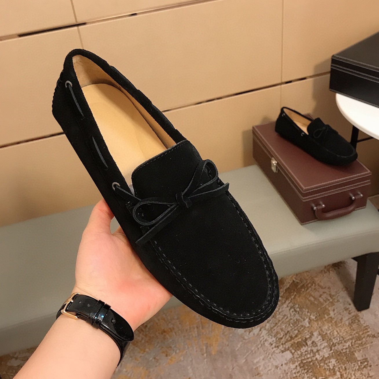 高端真皮豆豆鞋黑色百搭一脚蹬套脚皮鞋时尚流苏透气软底驾车鞋男