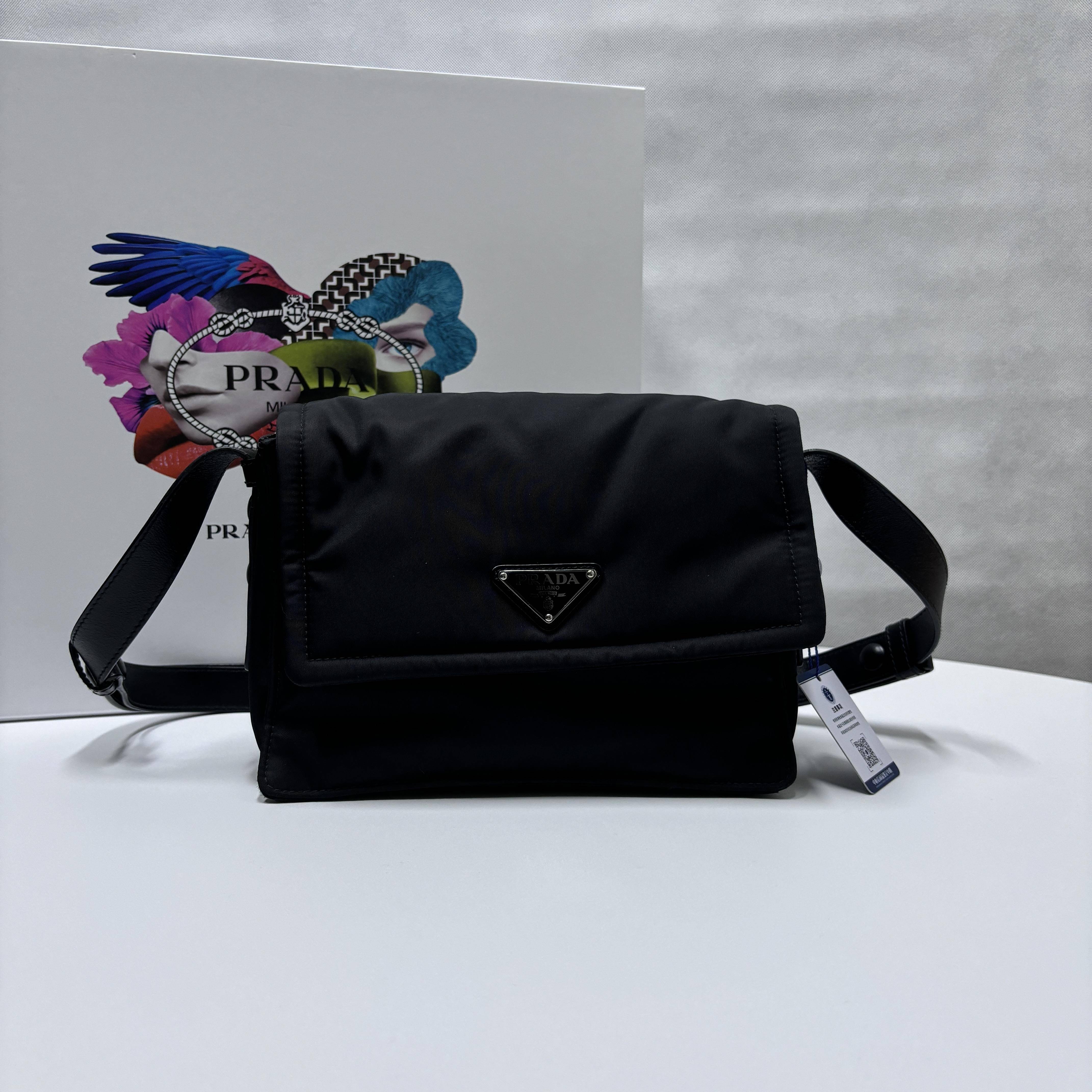 胖虎安安/普拉达/95新/公价0/箱包/两用包/31W2409080046