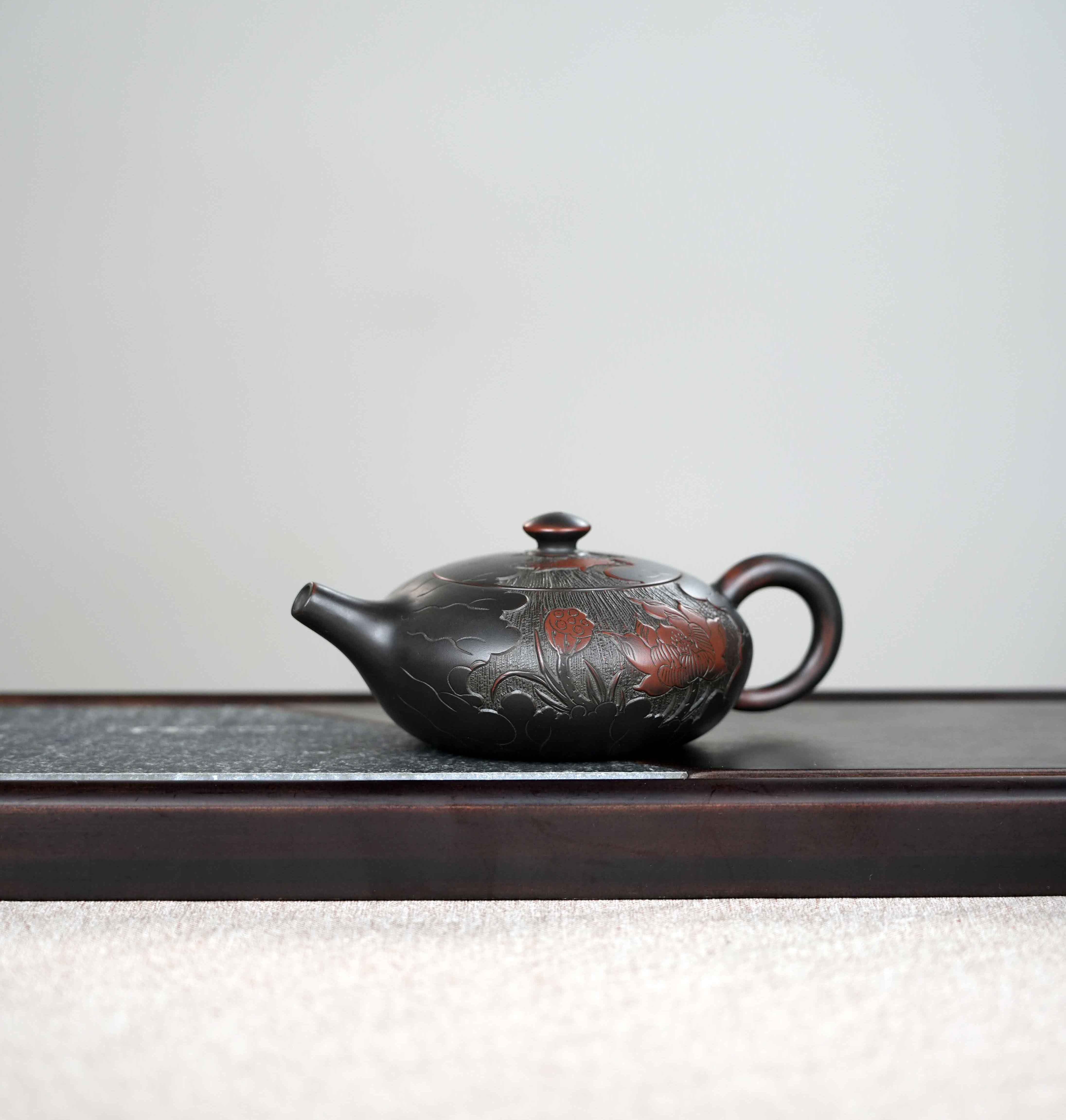 广西钦州坭兴陶茶壶 无尘 荷花鱼 200cc 中式全手工茶壶