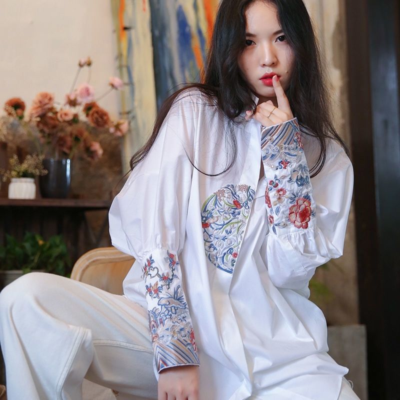 中国风复古重工刺绣衬衫上衣女2023春新款中式立领宽松中长款衬衣