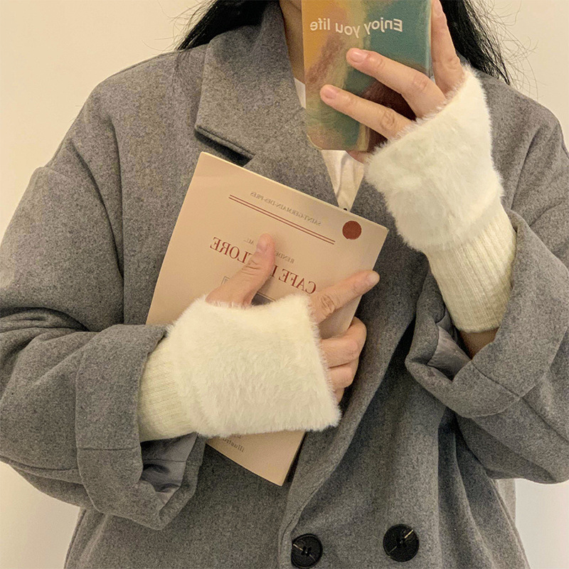 半指手套女冬天毛绒保暖学生写字无指打字针织半截露指长手套护腕