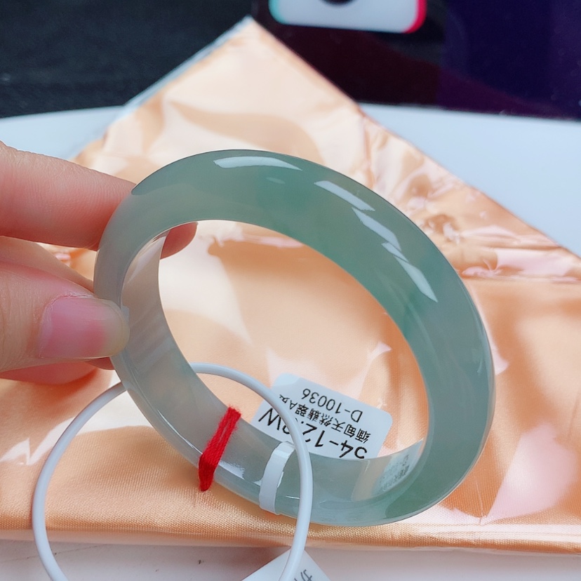 【闪购商品】翡翠手镯未镶嵌C****园