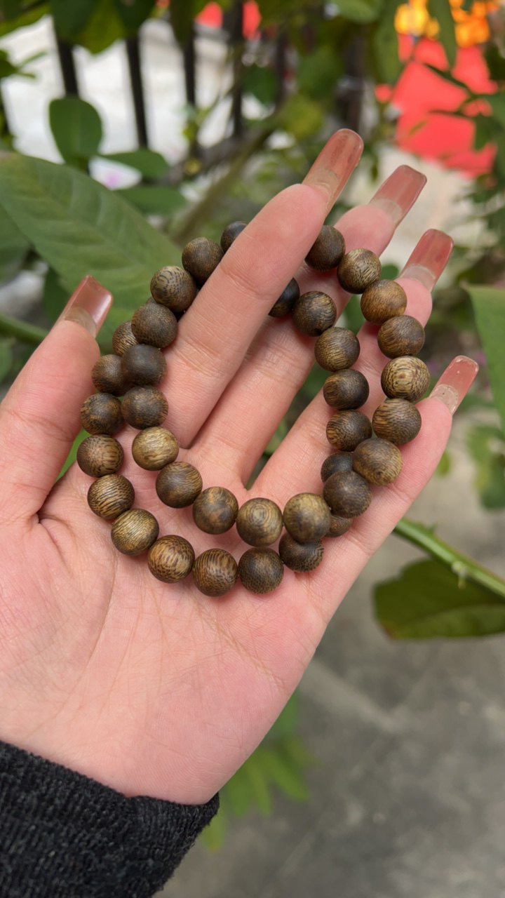 奇楠沉香单圈白棋多样性发货一条6克