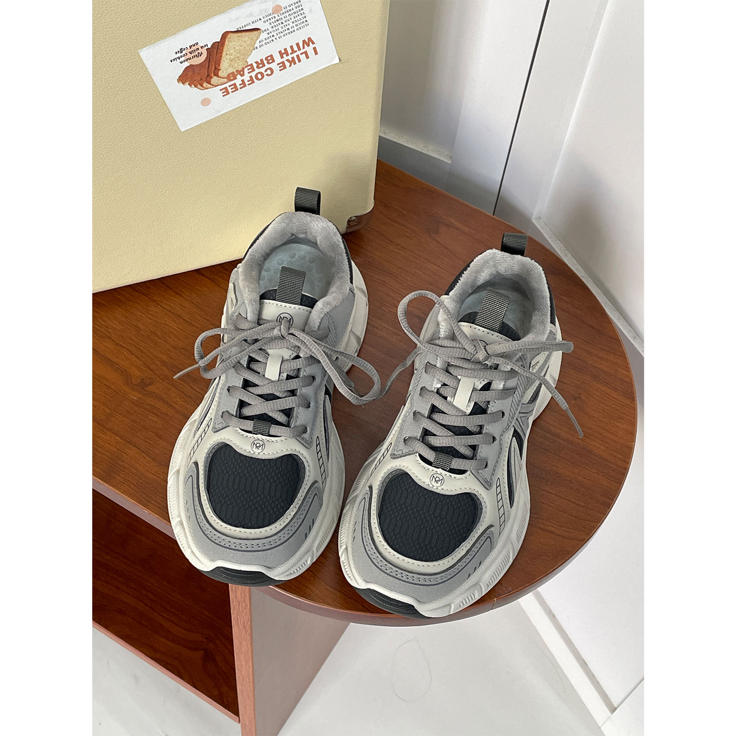 鞋有亿 2025春秋透气加绒潮款老爹鞋时尚网红女鞋网面休闲运动鞋