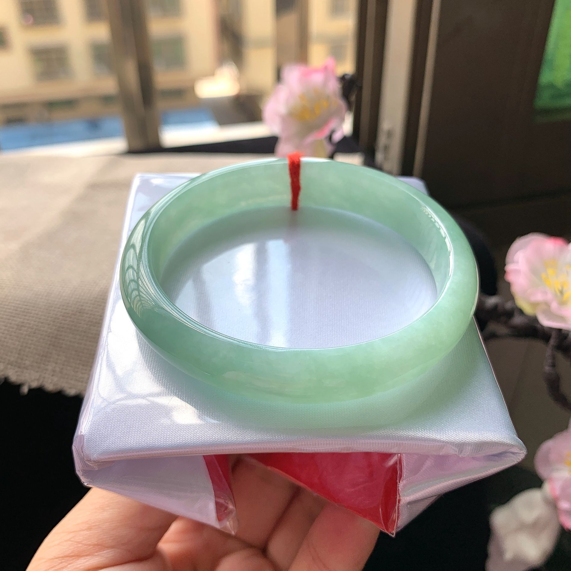 天然翡翠缅甸A货内径58mm水润果绿贵妃宽边玉手镯女款绿色女士