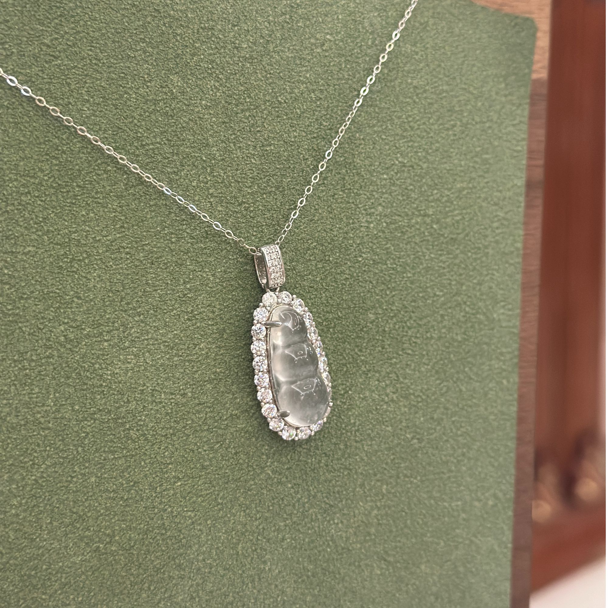 天然玉石福豆项链连中三元锁骨链