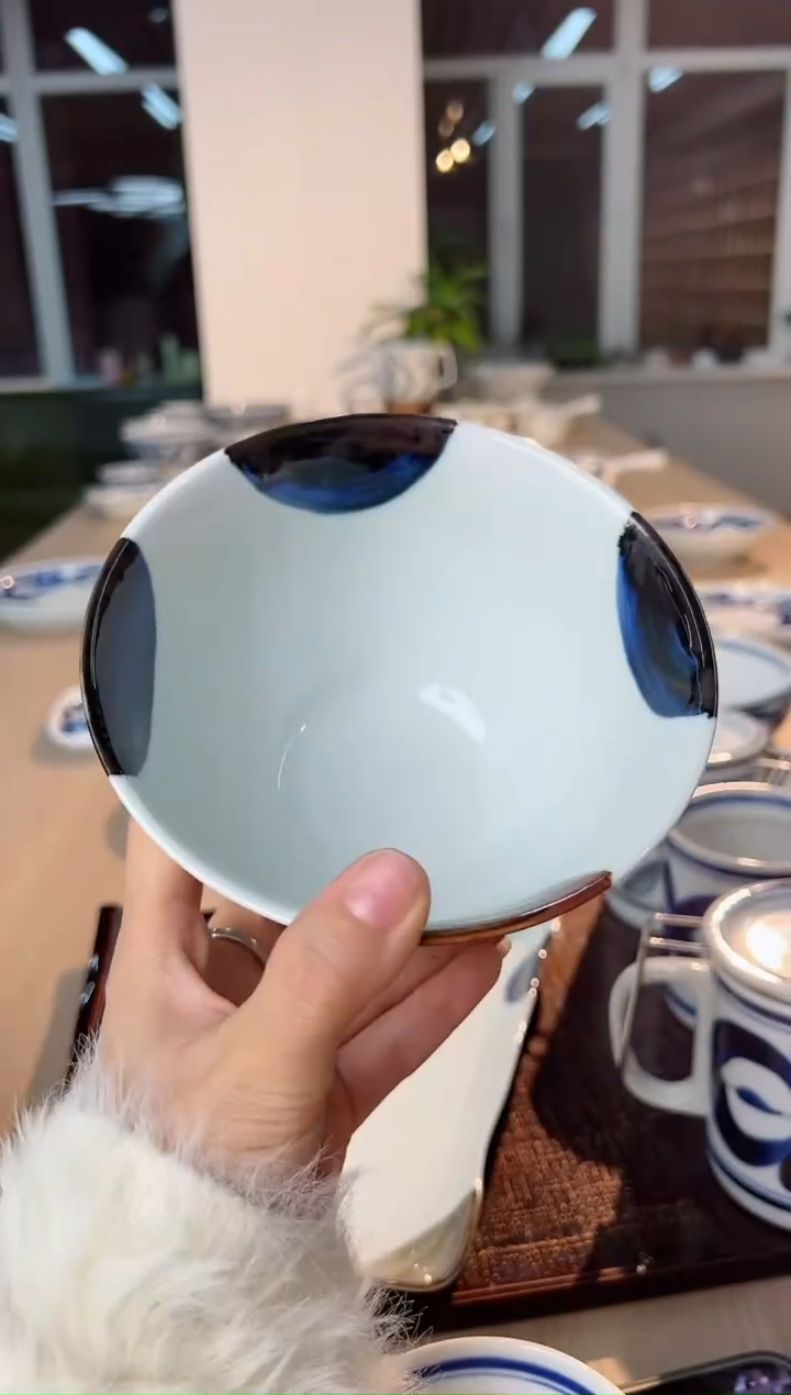 【闪购商品】瓷碗二色丸纹系列内纹盖饭碗L