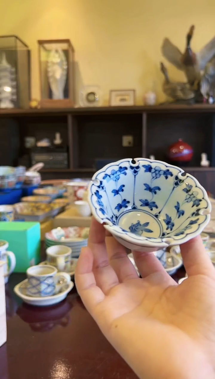【闪购商品】瓷碗割草花兎文　雪輪小付