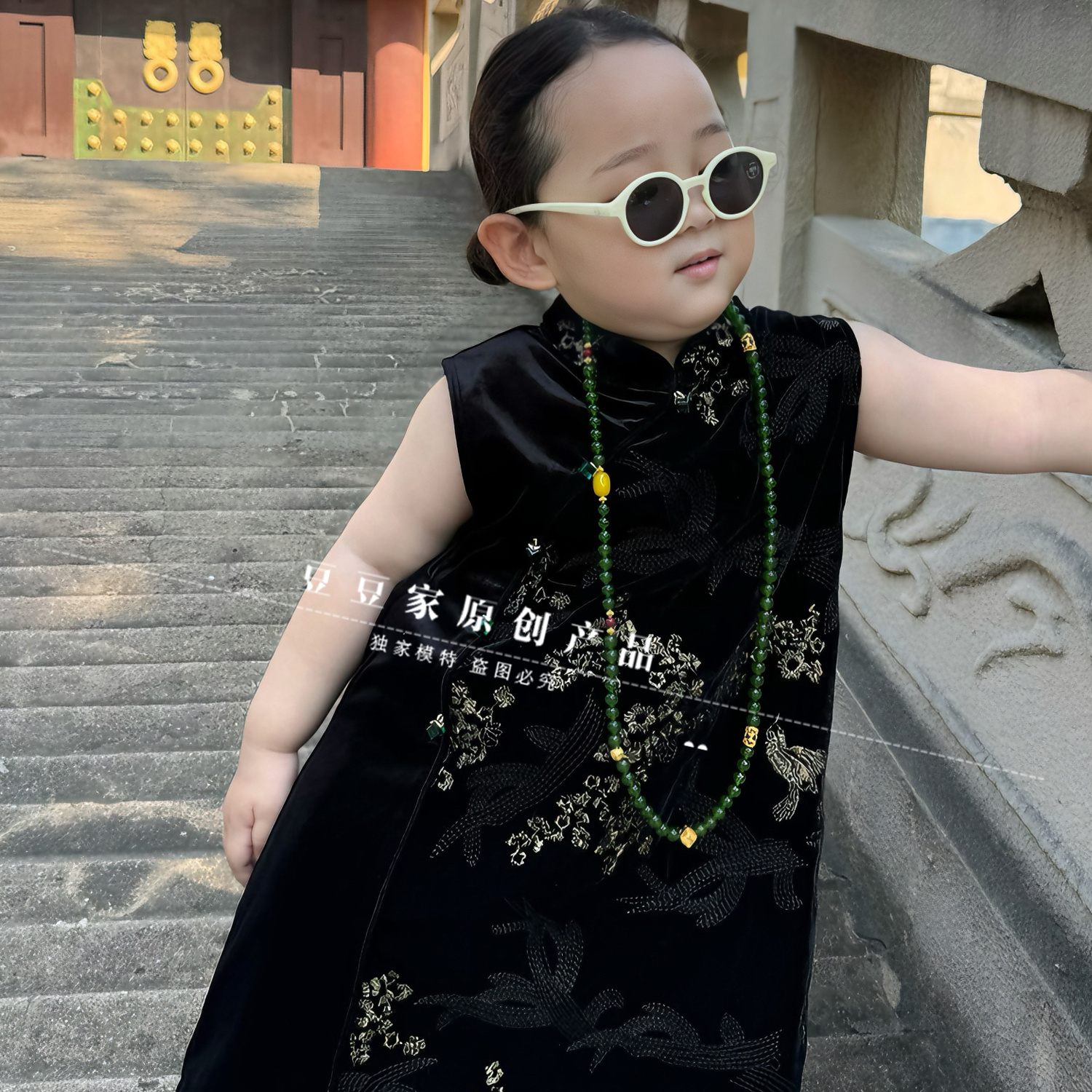 儿童国潮旗袍女童背心裙洋气黑色复古国风中式刺绣旗袍连衣裙