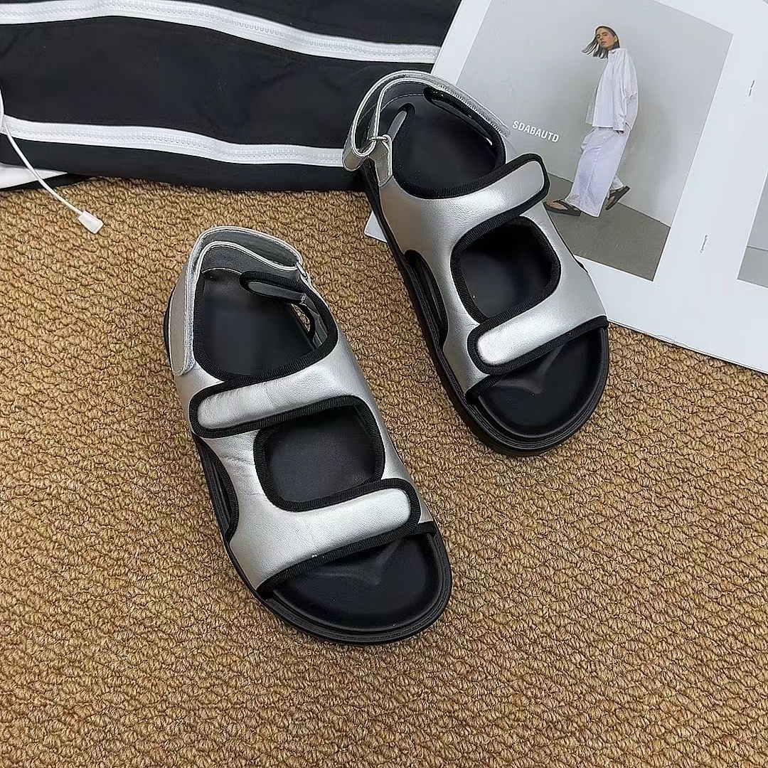 2024夏季新款时尚百搭凉鞋/DDW/D7800-816（外1）