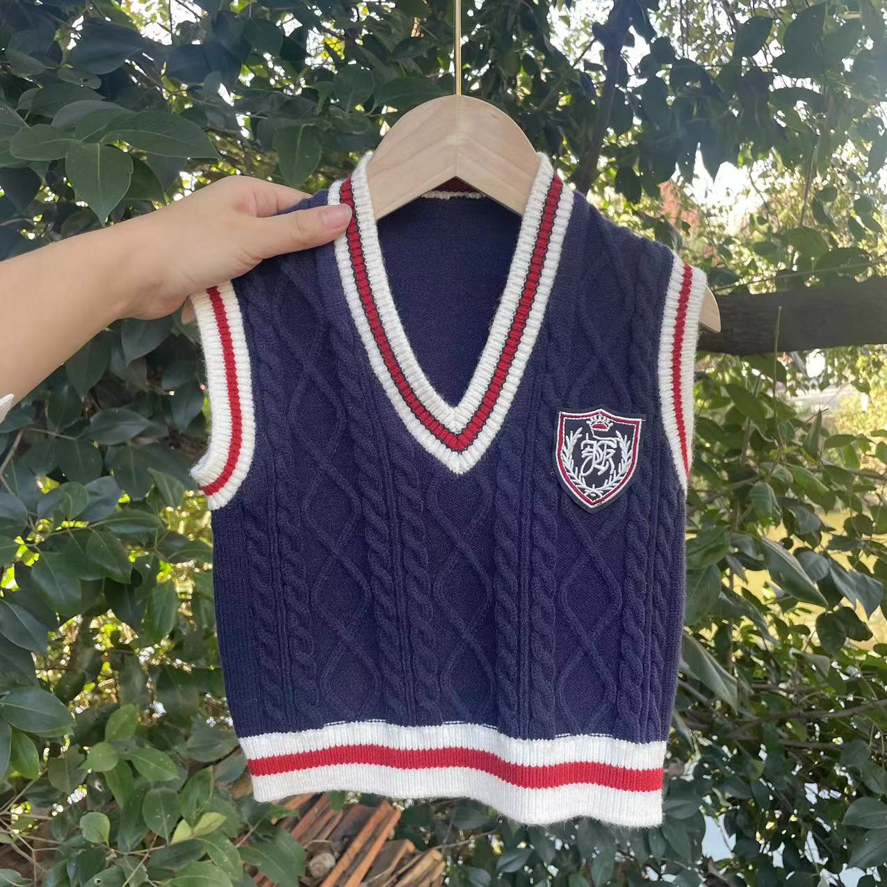 学院风藏青马甲加厚v领套头耐脏护肚童春秋坎肩儿童麻花校服背心