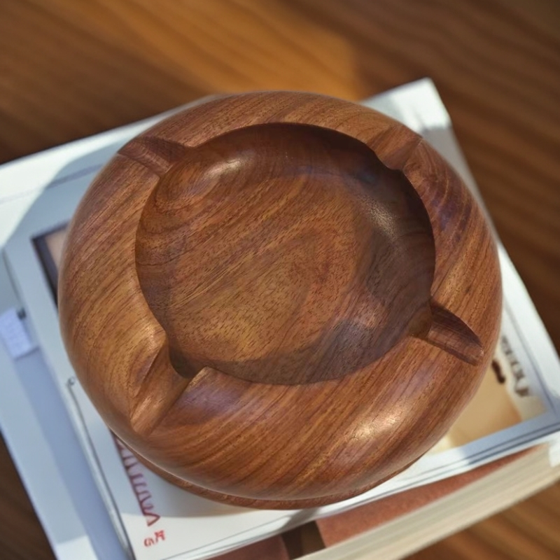 桌面实木整木缅花烟灰缸15cm