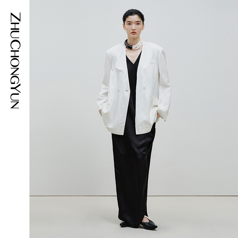 ZHUCHONGYUN2024夏新款极简风格斜门襟亚麻质感西装外套C1EG25443