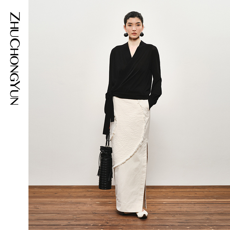 ZHUCHONGYUN2024秋黑色斜门襟系带式薄款针织开衫上衣C1EG3746M