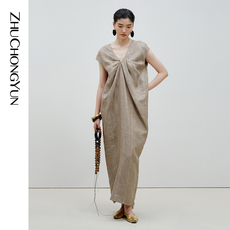 ZHUCHONGYUN夏优雅V领褶皱收腰设计亚麻长款连衣裙C1EG21016