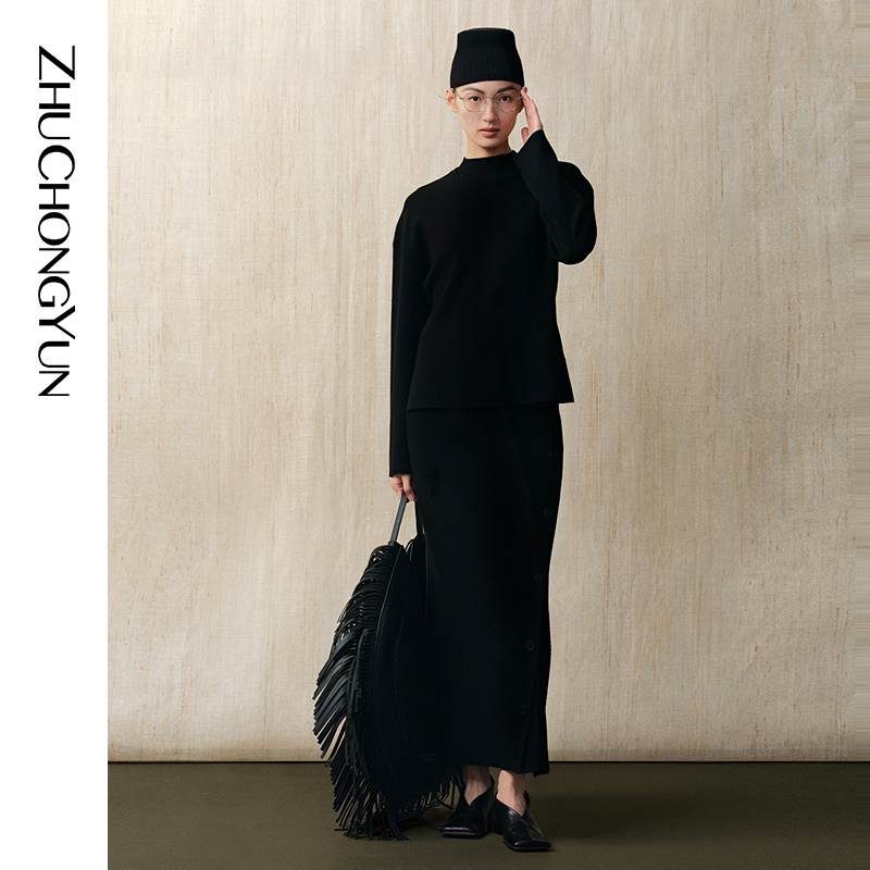 ZHUCHONGYUN2025春镂空开衩黑色绵羊毛针织长款半身裙C1FZ1716M